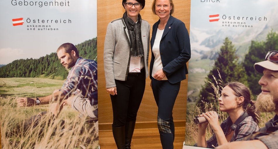 Positives Resümee über die atb_sales (v.l): Bundessparten-Obfrau Tourismus Petra Nocker-Schwarzenbacher und ÖW-Chefin Petra Stolba