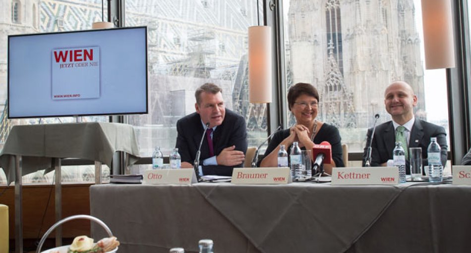 V.l.: Austrian Airlines-CCO Andreas Otto, Wirtschaftsstadträtin Renate Brauner und Tourismusdirektor Norbert Kettner 