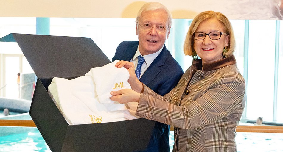VAMED Vitality World Direktor Gerhard Gucher und NÖ Landeshauptfrau Johanna Mikl-Leitner