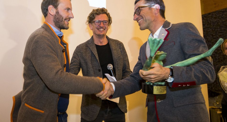 Sebastian Weber (l.) mit Thomas Weninger  und Josef Margreiter (r., Tirol Werbung)