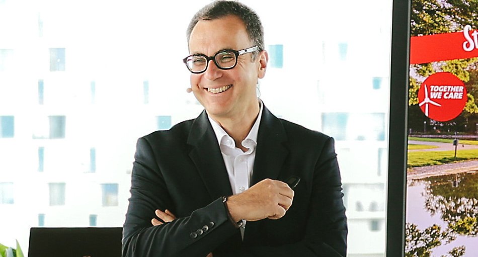   Laszlo Dernovics