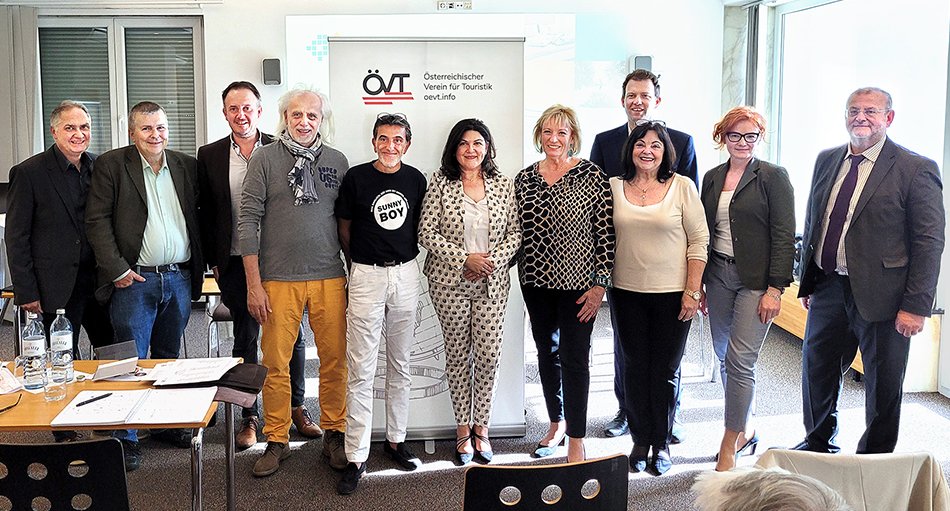 V.l.: Harald Pree, Franz Tesar, Thomas Lachner, Bernhard Wegscheider, Alexander Sieland, Phillies Ramberger, Sabine Riedel, Markus Martinek, Sylvia Marek, Vladimira Bodnarova & Oliver Riefler