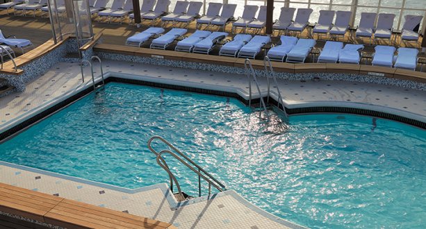 Seven Seas Voyager Pool Deck