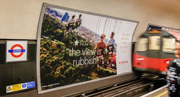 Sujet der„Unrating Vienna“ Kampagne in Londons U-Bahn