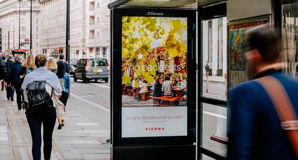 Sujet der„Unrating Vienna“ Kampagne in Londons Straßen