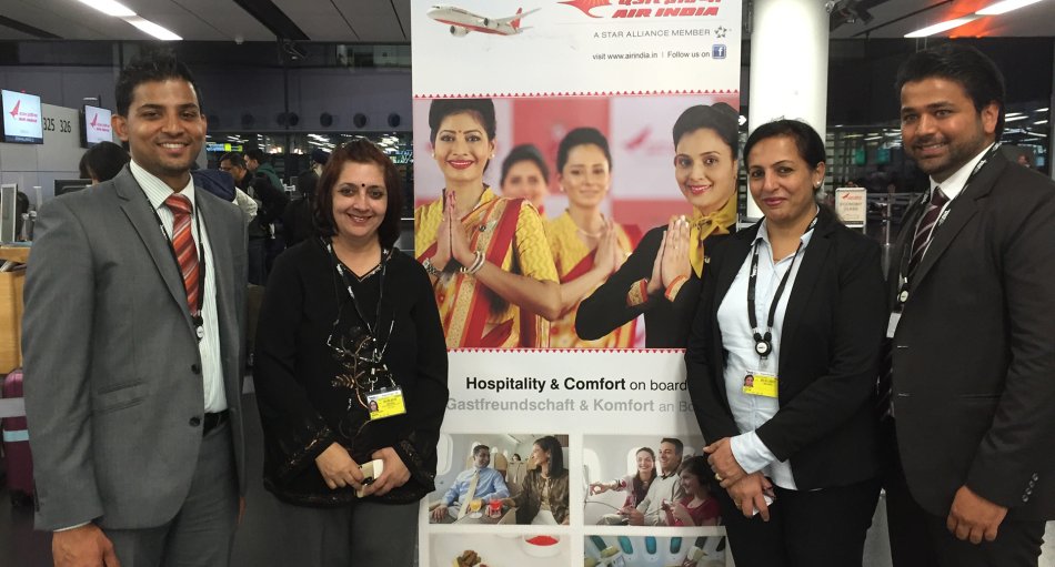 Air India Austria (v.l.): Bibin Joseph Kudiyirickal (Sales Representative), Sunita S. Singh (Country Manager), Pratima Sethi (Sales Supervisor) und Rajpal Harsh (Airport Supervisor)